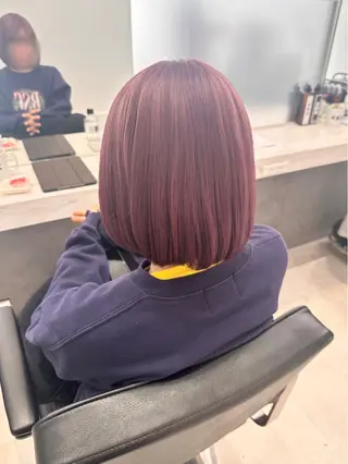 ミディアム カラー 岡田 詠のヘアスタイル
