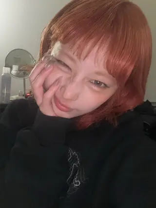 ミディアム カラー フジヤ サイタのヘアスタイル