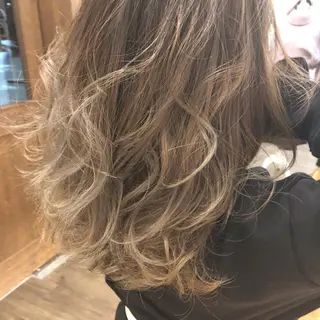 セミロング カラー 艶髪育成サロン 京橋　shinのヘアスタイル