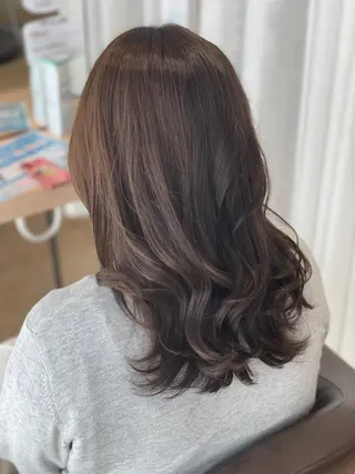 セミロング カラー AVANCE 長尾 尚悟のヘアスタイル