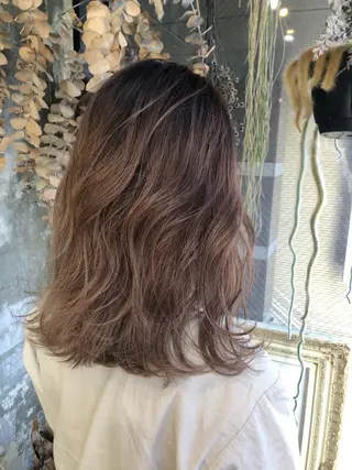 セミロング カラー Pia ツボイ ケイタのヘアスタイル