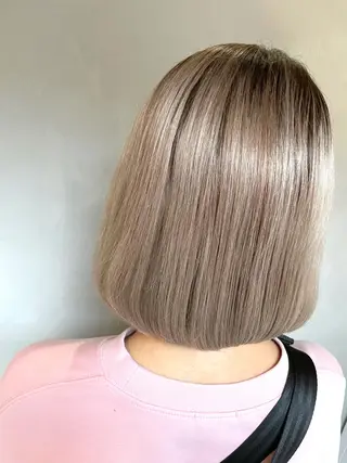 ミディアム カラー ハイライトが 得意なニキです😊のヘアスタイル