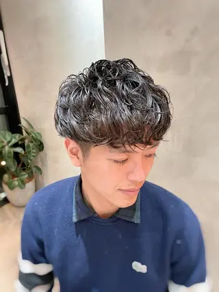 ショート パーマ メンズ 波巻きスパイラルパー マ/シャドウパーマ駿のヘアスタイル