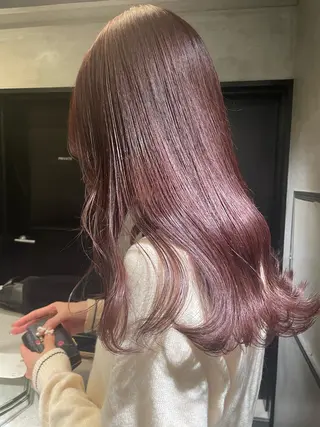 セミロング カラー 大人girly🛋️ 🤍yukakoのヘアスタイル