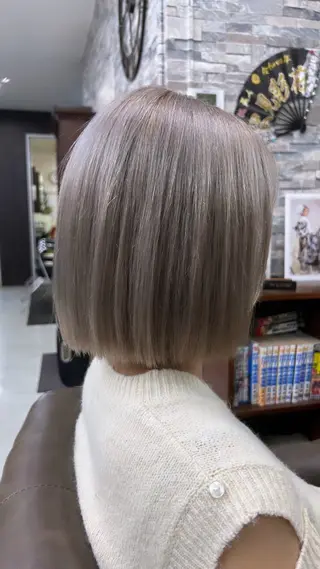 ショート カラー ハイトーン Arphyのヘアスタイル