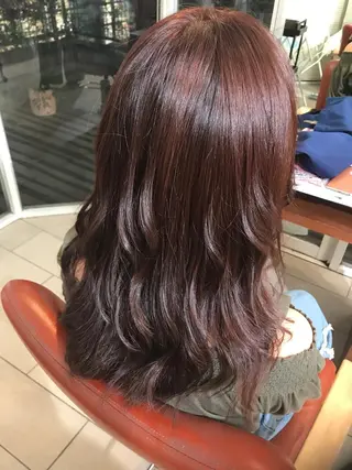 ミディアム カラー 小栗 麻衣のヘアスタイル