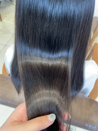 セミロング ハイトーン/寒色系 カラー/Risa🌿のヘアスタイル