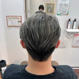 カラー メンズ 三原 友美のヘアスタイル