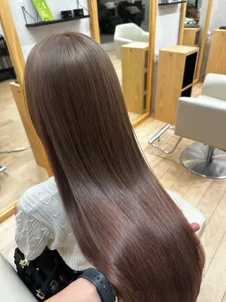 ミディアム カラー broocH 清水 駿【デザインカラー】のヘアスタイル