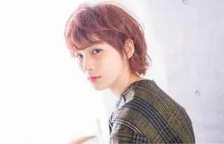 ショート カラー パーマ 艶髪カラー&ウルフ フルカワ ヒロズミのヘアスタイル