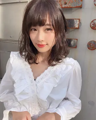 ミディアム カラー ヘアアレンジ 透明感カラー× レイヤーカット✨高梨のヘアスタイル