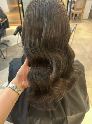 ロング カラー ヘアアレンジ ハイトーン特化 pepe🎀のヘアスタイル