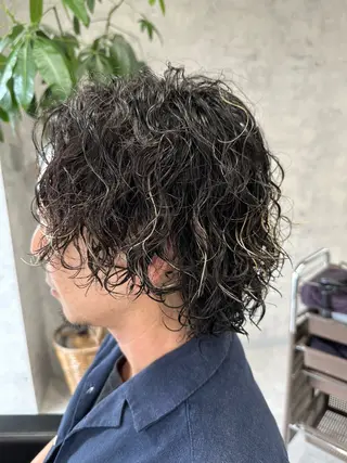 ショート パーマ メンズ ユウ🪄 パーマ指名No1のヘアスタイル
