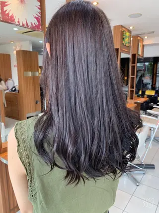 セミロング カラー パーマ ヘアアレンジ 白髪ぼかしハイライト 柳川拓哉のヘアスタイル