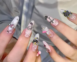 ネイル エリ🫧 nail池袋東口のネイルデザイン