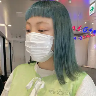 ミディアム カラー ヘアアレンジ 🎨ハイトーン/ 切りっぱなし みつきのヘアスタイル