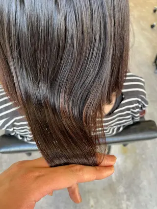 ミディアム カラー くせ毛カット終着点 カワサキトオル溝の口のヘアスタイル