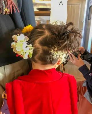 セミロング ヘアアレンジ キッズ 佐藤 美聡のヘアスタイル