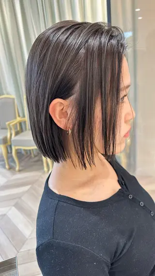 ショート カラー 小顔レイヤー/ ベージュ🤍Rieのヘアスタイル