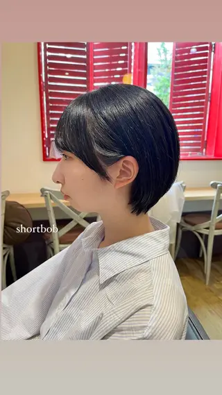 ショート カラー ショート/ボブ/透明 感カラー/高橋あみのヘアスタイル