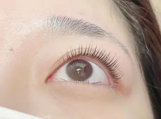 マツエク・マツパ サラバイ ニコットの眉毛・アイブロウイメージ