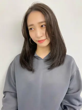ミディアム カラー STAR TOKYOのヘアスタイル