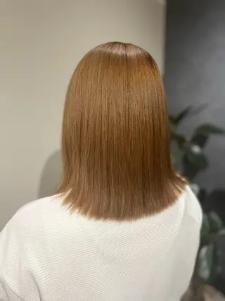 セミロング Re room. 女性スタイリストのヘアスタイル