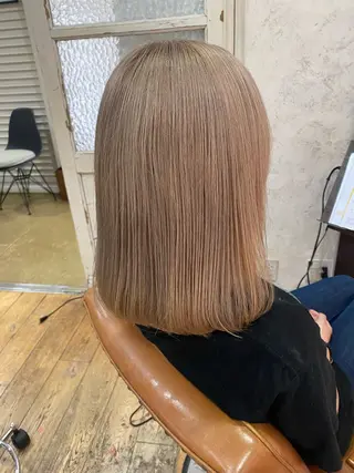 ミディアム ハイトーンカラー 🩷NANAのヘアスタイル