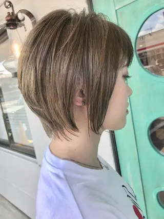 ショート カラー レイヤーカット匠 イソザキノリユキのヘアスタイル