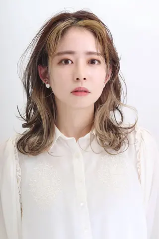 セミロング カラー ヘアアレンジ 森 広樹のヘアスタイル