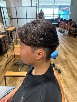 ショート パーマ メンズ 鶴田 将清のヘアスタイル