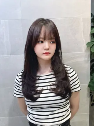 ロング のり🐼顔まわり/ 韓国/レイヤーカットのヘアスタイル