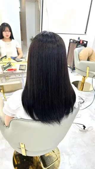 ロング カラー RIKI/センター パート/メンズパーマのヘアスタイル