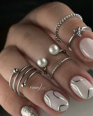 ネイル 高木 維麗絲のネイルデザイン