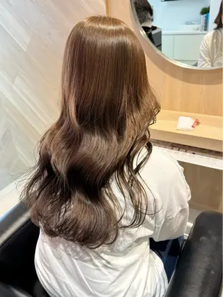 ロング 荒谷 薫のヘアスタイル