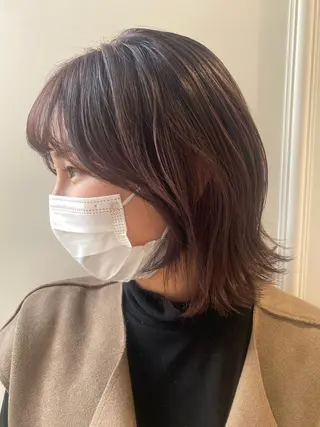 ショート カラー 小顔レイヤー/ ベージュ🤍Rieのヘアスタイル