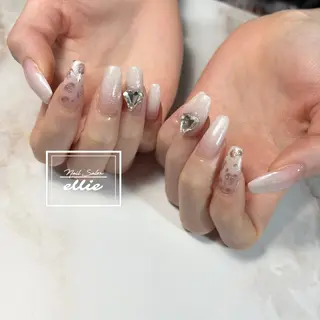 ネイル Nail Salon ellie 🐣のネイルデザイン