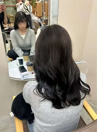 ロング カラー 顔周りレイヤー/ ふわあいりのヘアスタイル