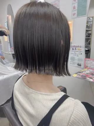 ミディアム 【岡山/pilina 】白井美緒のヘアスタイル