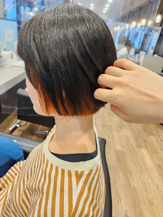 カラー ショート 関口 友菜のヘアスタイル