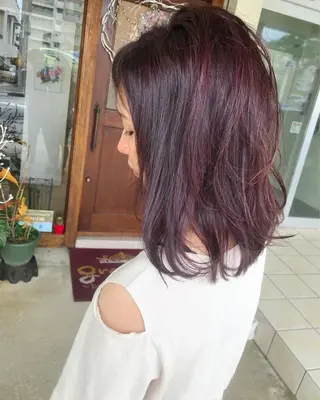 ミディアム カラー grand juteのヘアスタイル