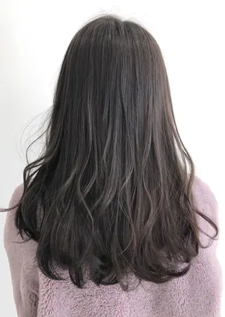セミロング カラー 宮崎 睦のヘアスタイル