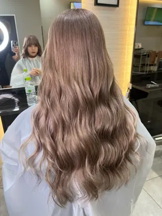 ロング カラー ヘアアレンジ 🌈カラー特化 ハイトーンけいと🌈のヘアスタイル