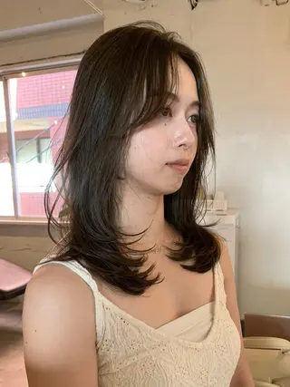 セミロング カラー 落合希 Olivebeigeのヘアスタイル