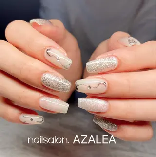 ネイル R inのネイルデザイン