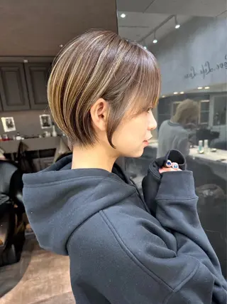 ショート カラー 顔周り/ブリーチなし /縮毛矯正🫧伊勢のヘアスタイル