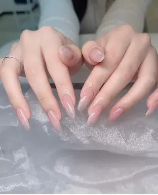 ネイル Hin Nailsのネイルデザイン
