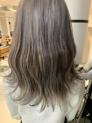 セミロング LUXBE LUCE那覇イオン店所属・LUXBE LUCEのヘアスタイル