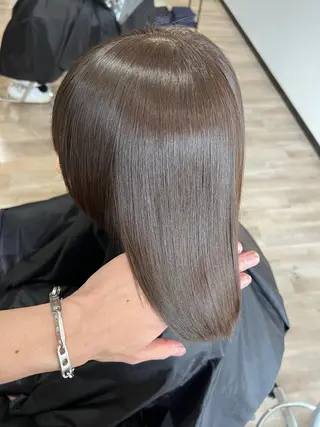 ミディアム カラー 🌱小顔魅せショート 髪質改善カラー/泉綺のヘアスタイル