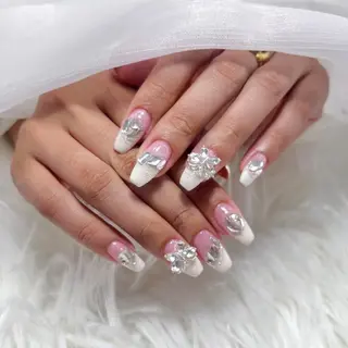 ネイル ENsalon AKIRAのネイルデザイン